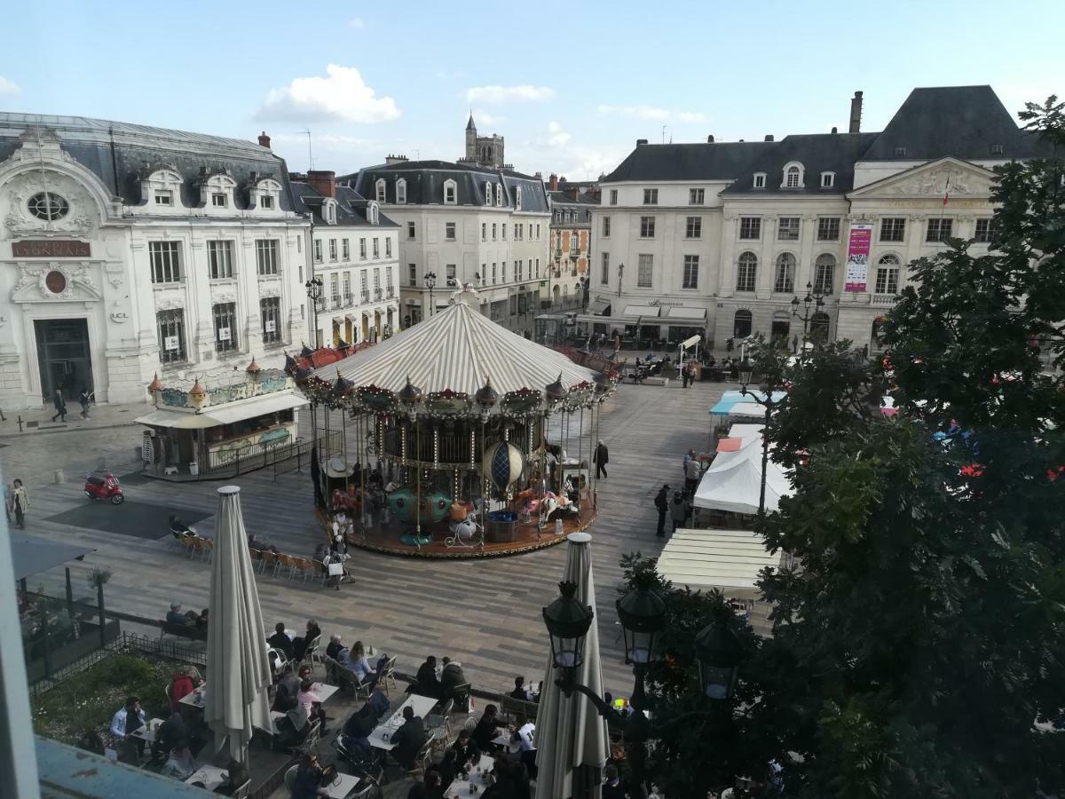 Appartement Avec Belle Vue Sur La Place Du Martroi Orléans Esterno foto